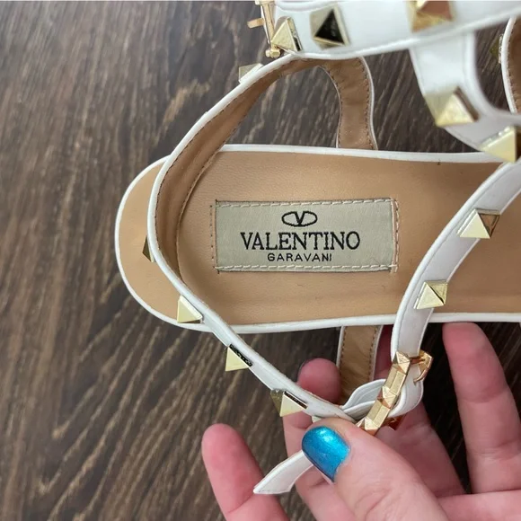 ROCKSTUD ANKLE STRAP SANDAL 60 MM - Picture 10 of 15